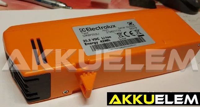 AKKUFELÚJÍTÁS Electrolux 25,2V SIRBP252Li 42Wh, 2,1Ah akkucellából