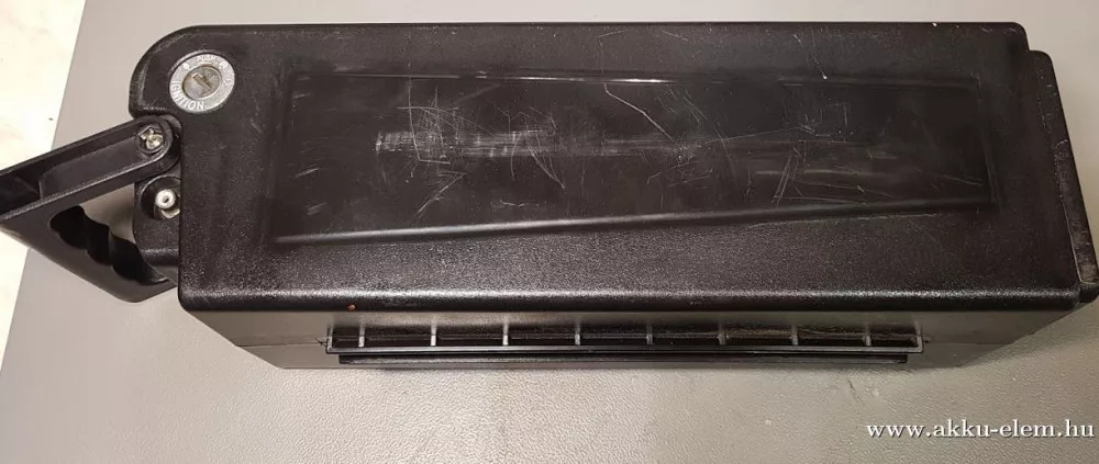 AKKUFELÚJÍTÁS 36V 9Ah kerékpár pakk 3x6DZM9 helyett 8800mAh lítium pakkal