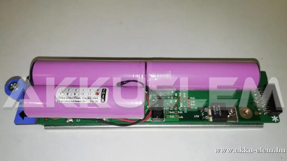 AKKUFELÚJÍTÁS IBM 39R6520 Raid akkumulátor