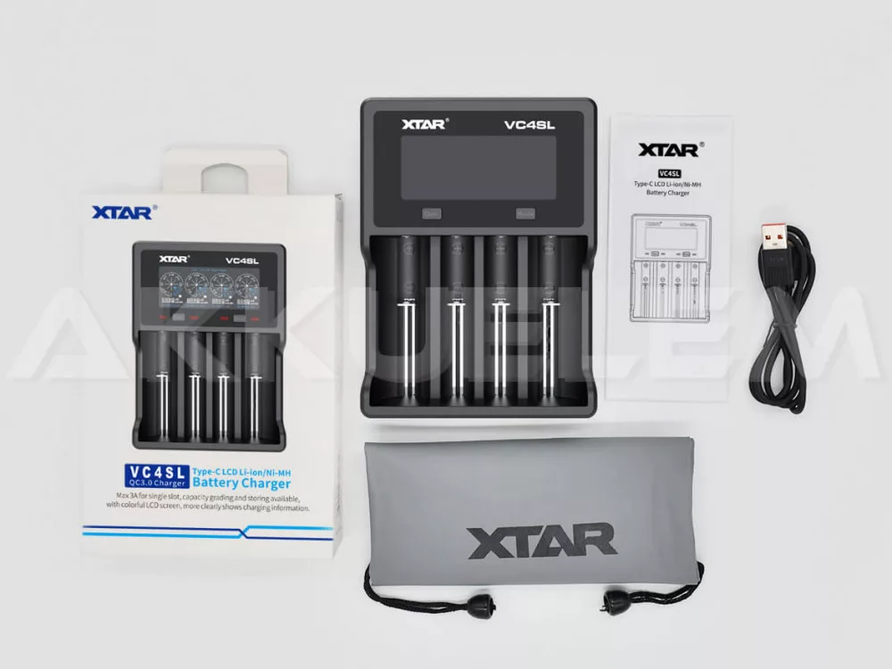 XTAR VC4SL univerzális akkumulátor töltő