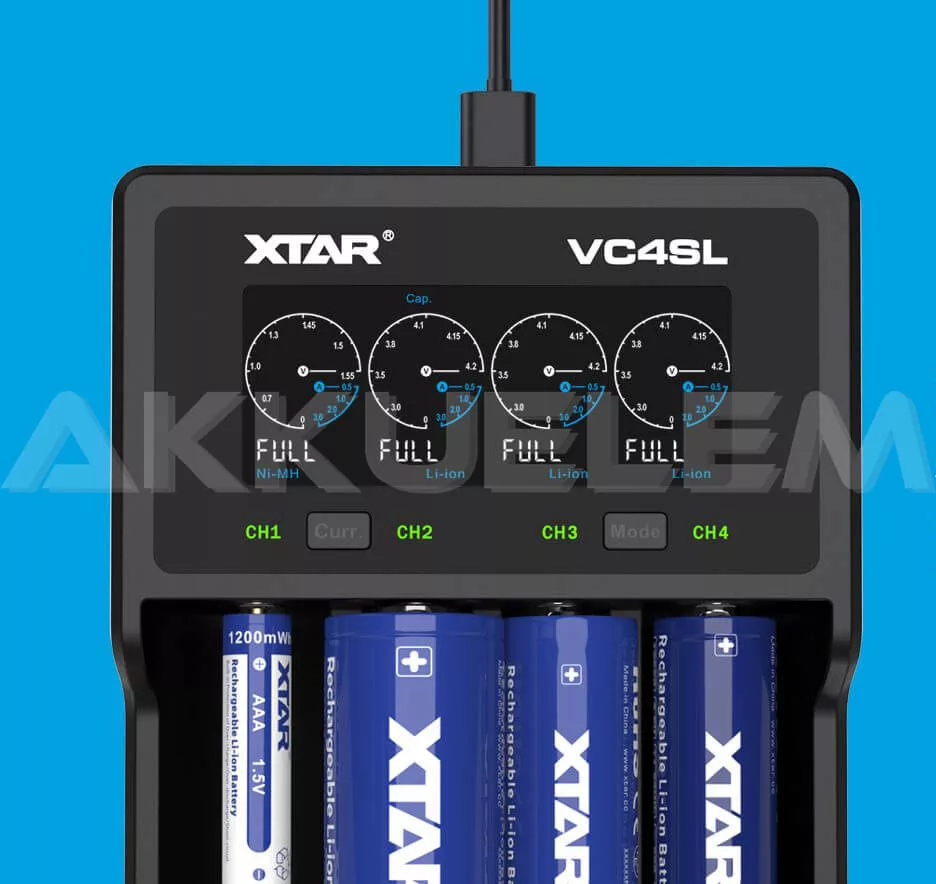 XTAR VC4SL univerzális akkumulátor töltő