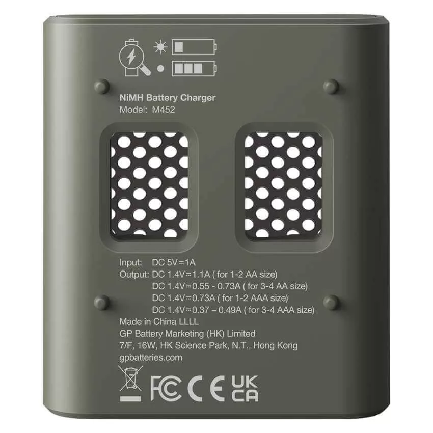 GP ReCyko M452 akkutöltő + 4db 2600mAh AA akku