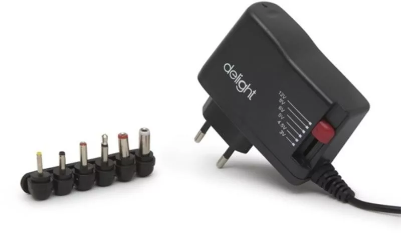 Adapter 55056c 3-12V 100-240V 6csat 30W 2,5Ah 120cm kábel