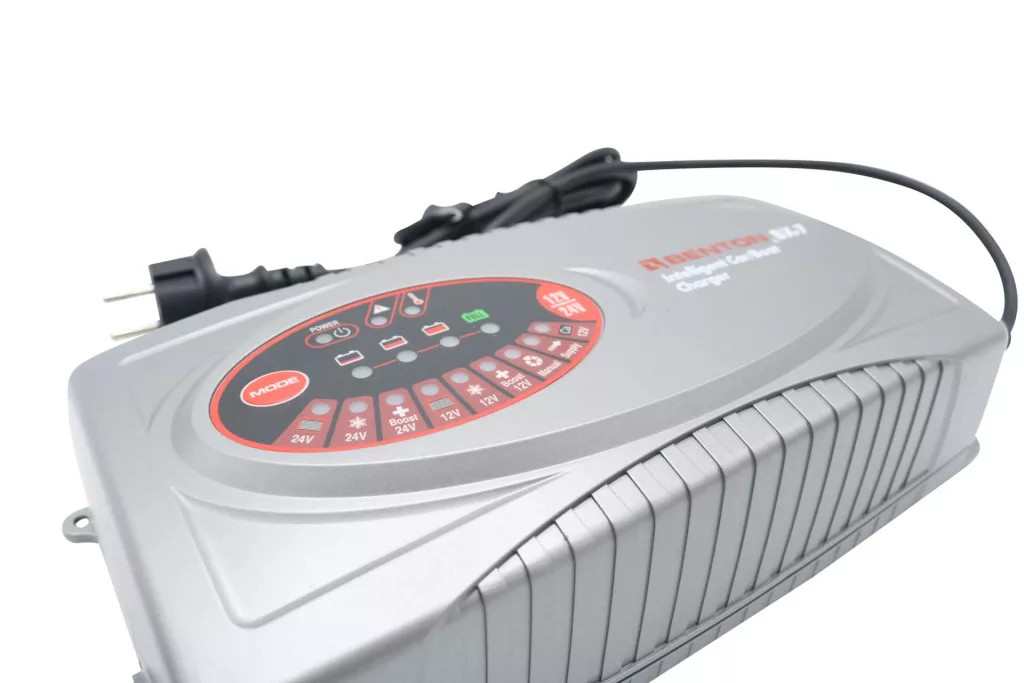 BENTON BX-7 12V/24V autó akkumulátor töltő 15A/7,5A