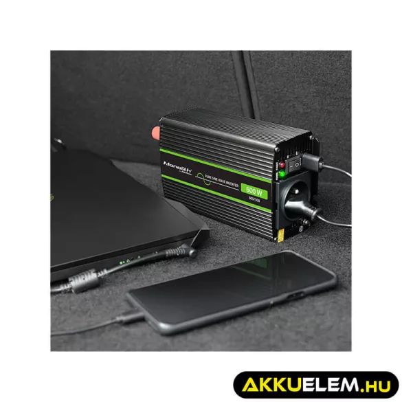 Qoltec színusz Inverter 300W (max. 600W) 24 V-ról 230V-ra