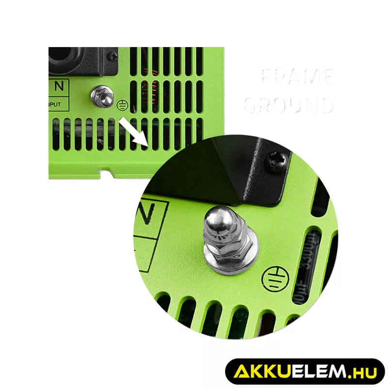 Qoltec 3-in-1 Napelemes szinusz inverter AC 40A, MPPT 40A,  3000W/6000W