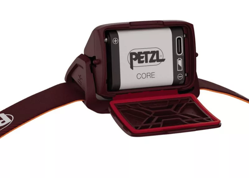 PETZL ACTIK CORE piros fejlámpa E065AB02 625lm