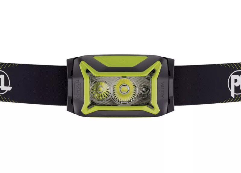 PETZL ACTIK CORE zöld fejlámpa E065AB03 625lm