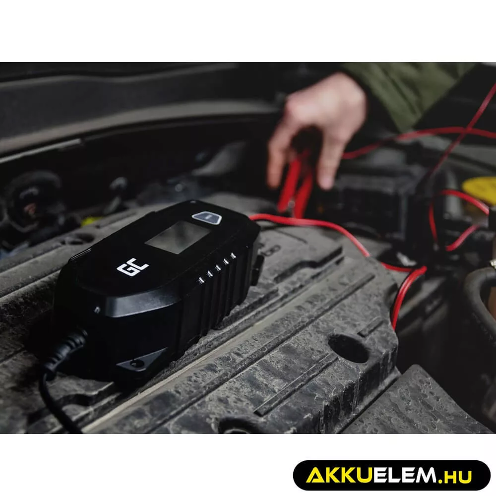 GreenCell akkumulátor töltő AGM Gel Ólomsavas 6V / 12V (4A)