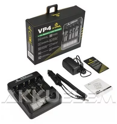 XTAR VP4 négy csatornás Li-Ion LCD kijelzős hálózati akkutöltő