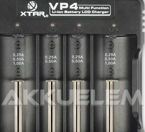 XTAR VP4 négy csatornás Li-Ion LCD kijelzős hálózati akkutöltő
