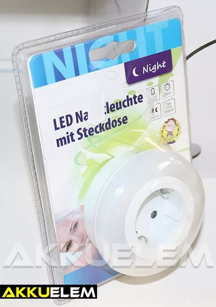 P3308 LED éjszakai fény dugaljjal