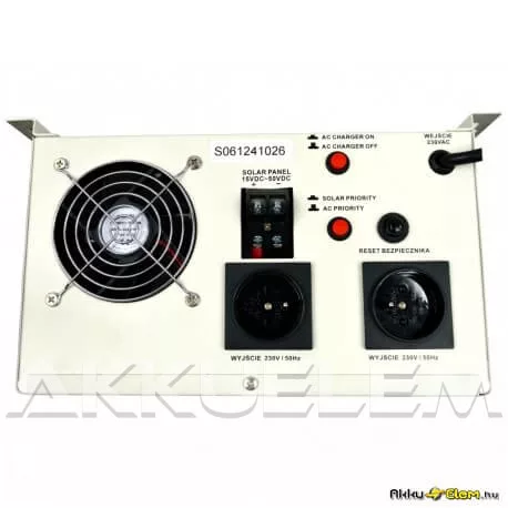 VOLT Polska SinusPRO 1000S 700W 12V szolár inverter/szünetm. tápegység