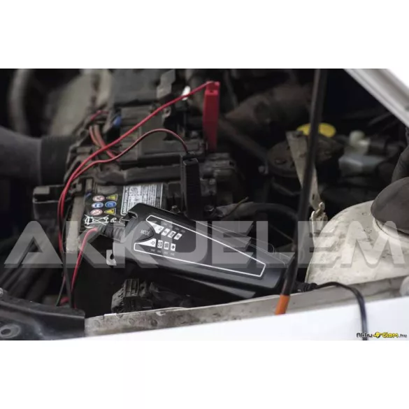 EE04A 6V12V 4A autó és motor akkumulátor töltő N1014