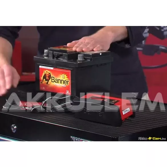 Banner 12V 3A autó és motor akkumulátor töltő