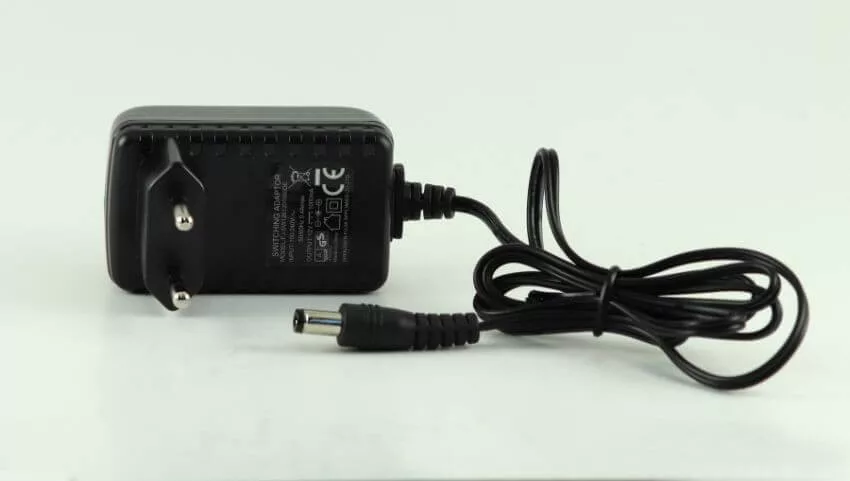 XTAR 12VDC 1A hálózati adapter 110-240V XTAR 12VDC 1A hálózati adapter 110-240V