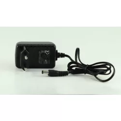 XTAR 12VDC 1A hálózati adapter 110-240V