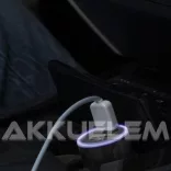 USB autós adapter 5V 2100mA 12-24V, rózsaszín, világítós