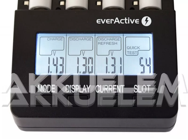 everActive NC-3000 AA AAA elemméretű akkumulátor töltő 1,4A