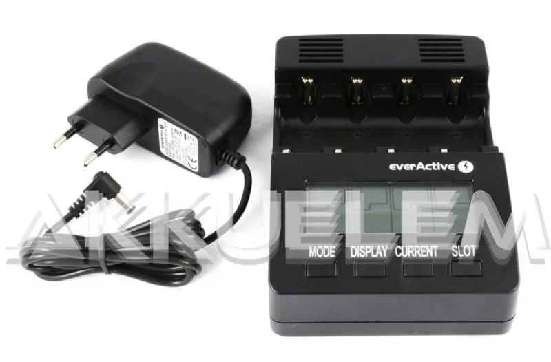everActive NC-3000 AA AAA elemméretű akkumulátor töltő 1,4A