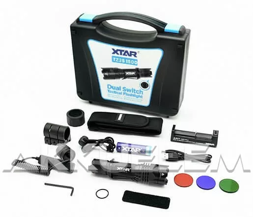 XTAR TZ28 1500lm taktikai lámpa szett (MC1 Plus, 18650 3,5Ah, távkapcsoló, fegyver konzol, koffer)