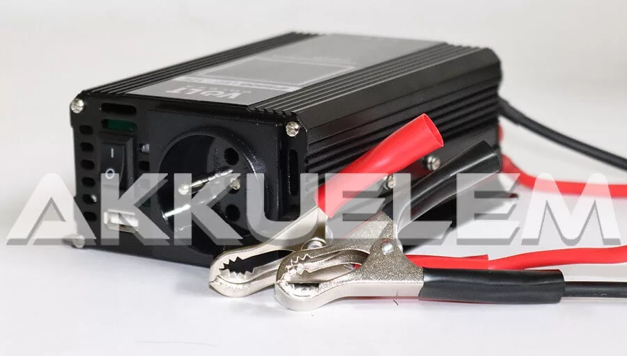 VOLT Polska IPS600 LED 12V 300W/max. 600W trapéz inverter LED-kijelzős