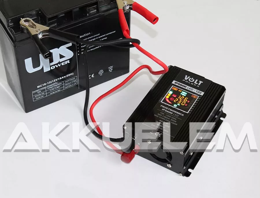 VOLT Polska IPS600 LED 12V 300W/max. 600W trapéz inverter LED-kijelzős