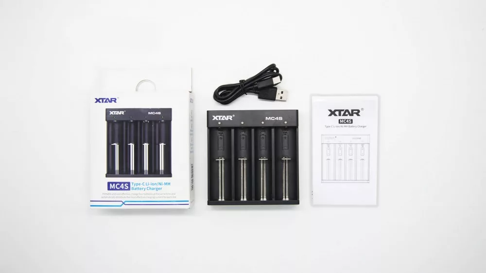 XTAR MC4S Ni-MH Li-ion akkutöltő 0.5A 1A USB-C kábellel tápegység nélkül